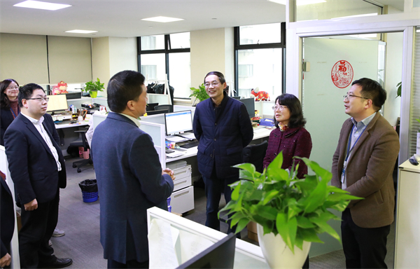 Ź˾쵼˾չ߷οʻ