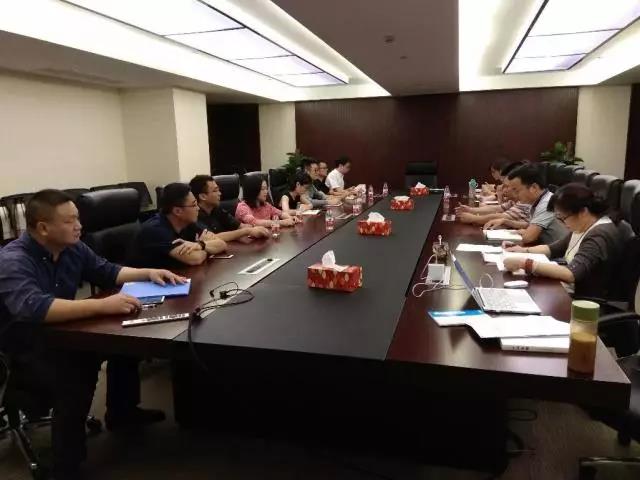 家风纯正,雨润万物 —— 第二党支部开展“好家风、好家训”思想交流会